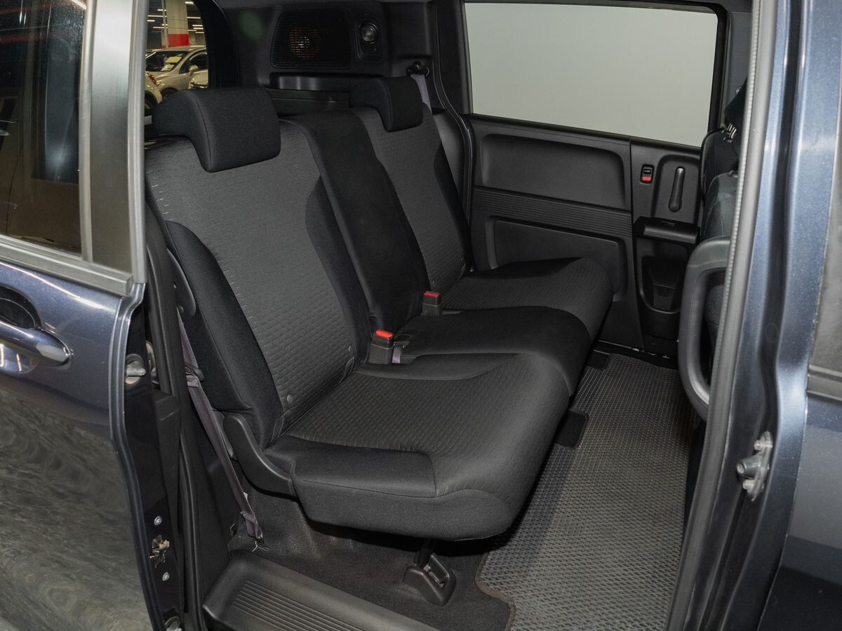 Honda Freed 2011 - фото автомобиля