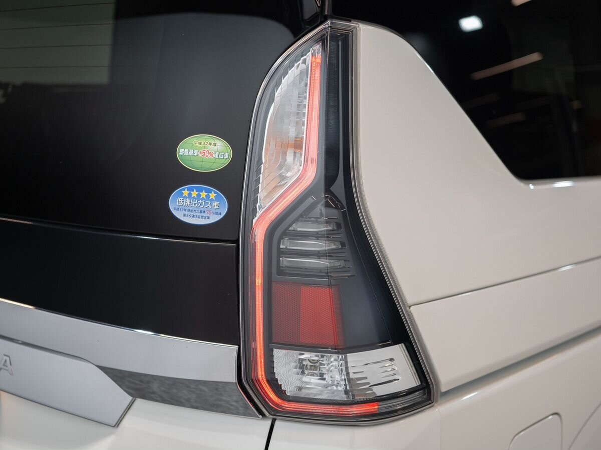 Nissan Serena 2019 - фото автомобиля