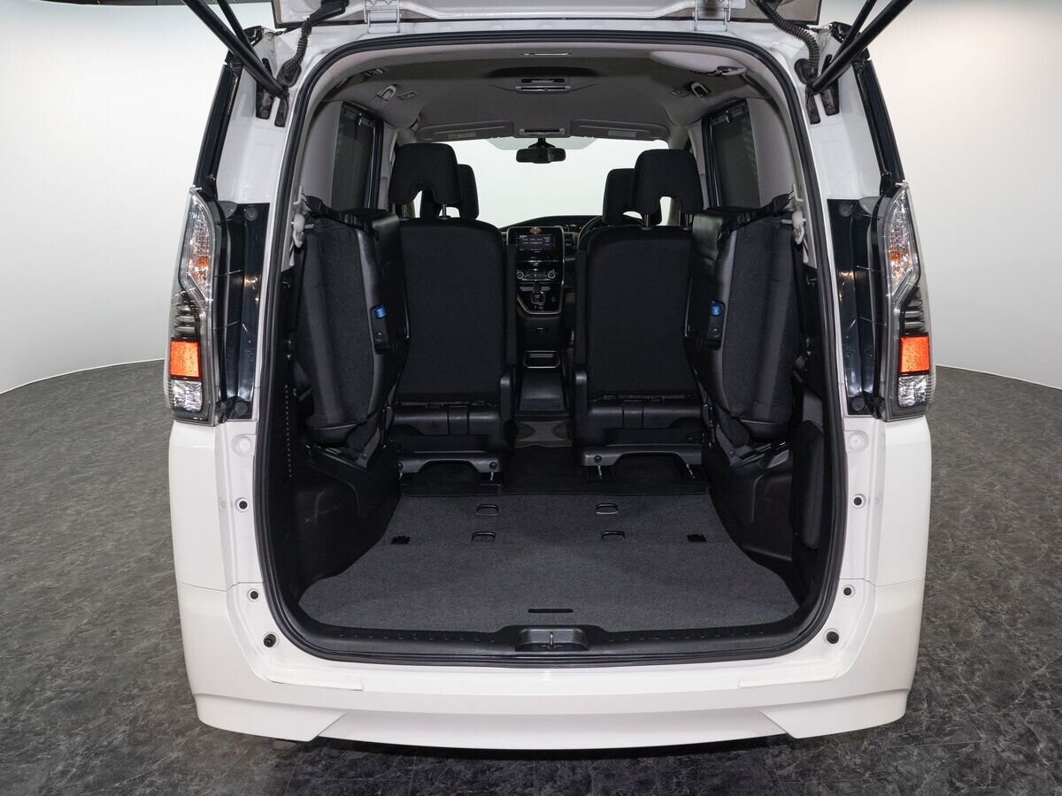 Nissan Serena 2019 - фото автомобиля