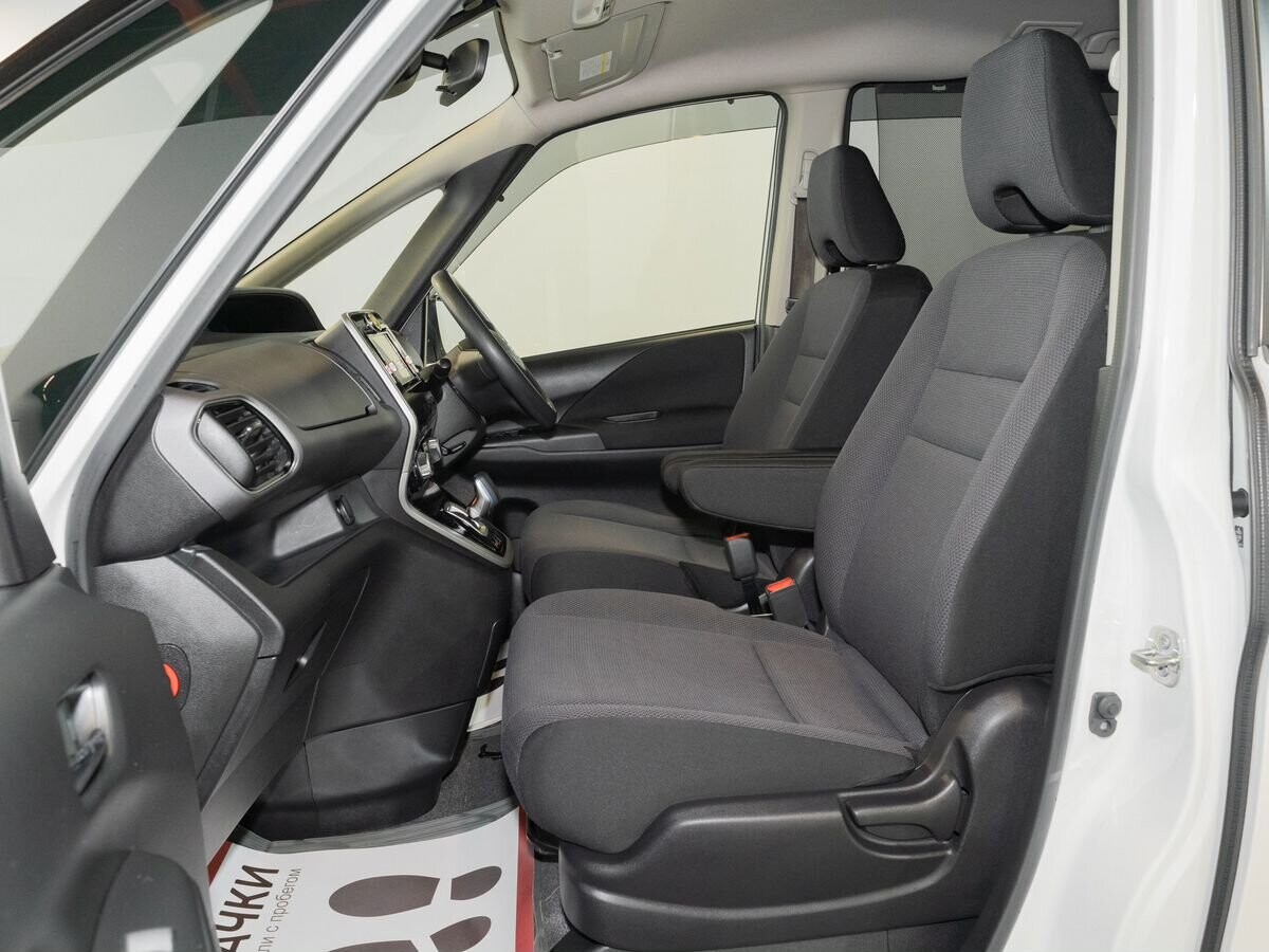 Nissan Serena 2019 - фото автомобиля