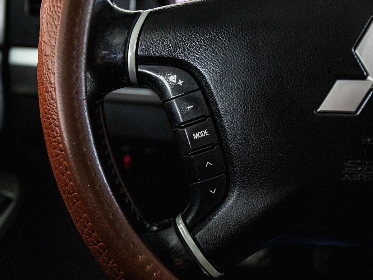 Mitsubishi Pajero 2008 - фото автомобиля