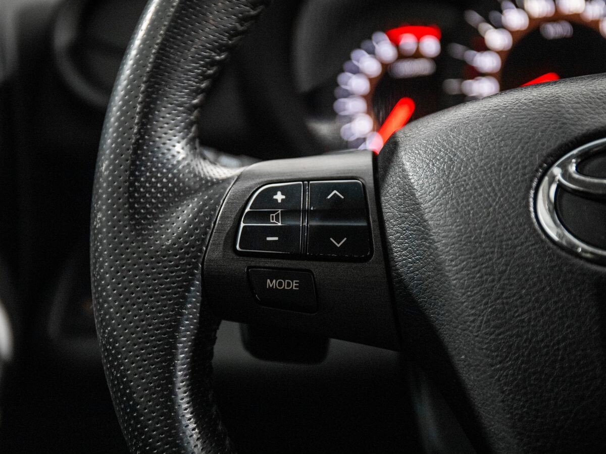 Toyota RAV4 2010 - фото автомобиля