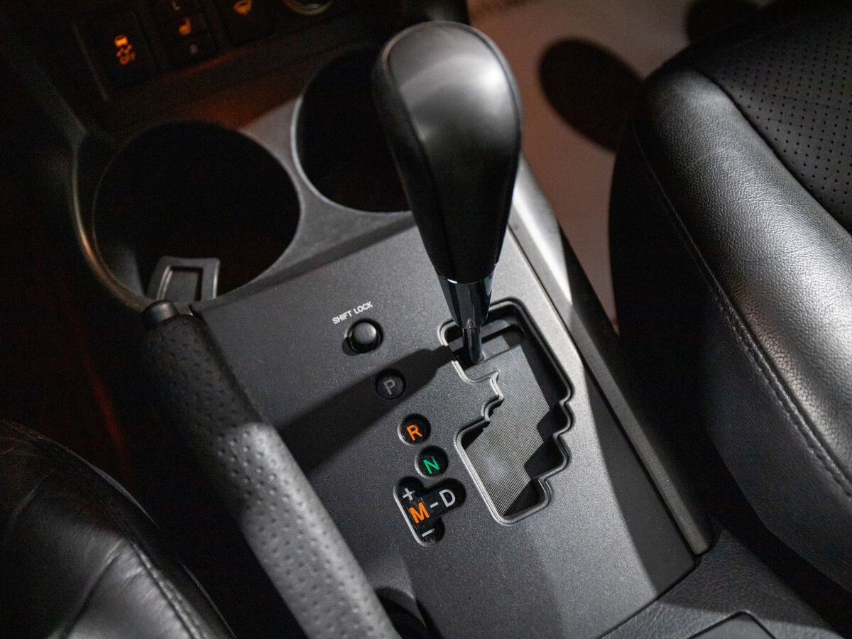 Toyota RAV4 2010 - фото автомобиля