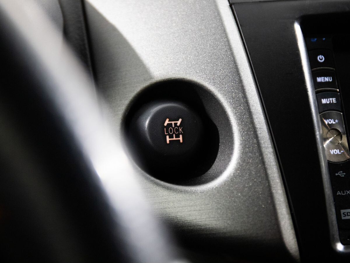 Toyota RAV4 2010 - фото автомобиля