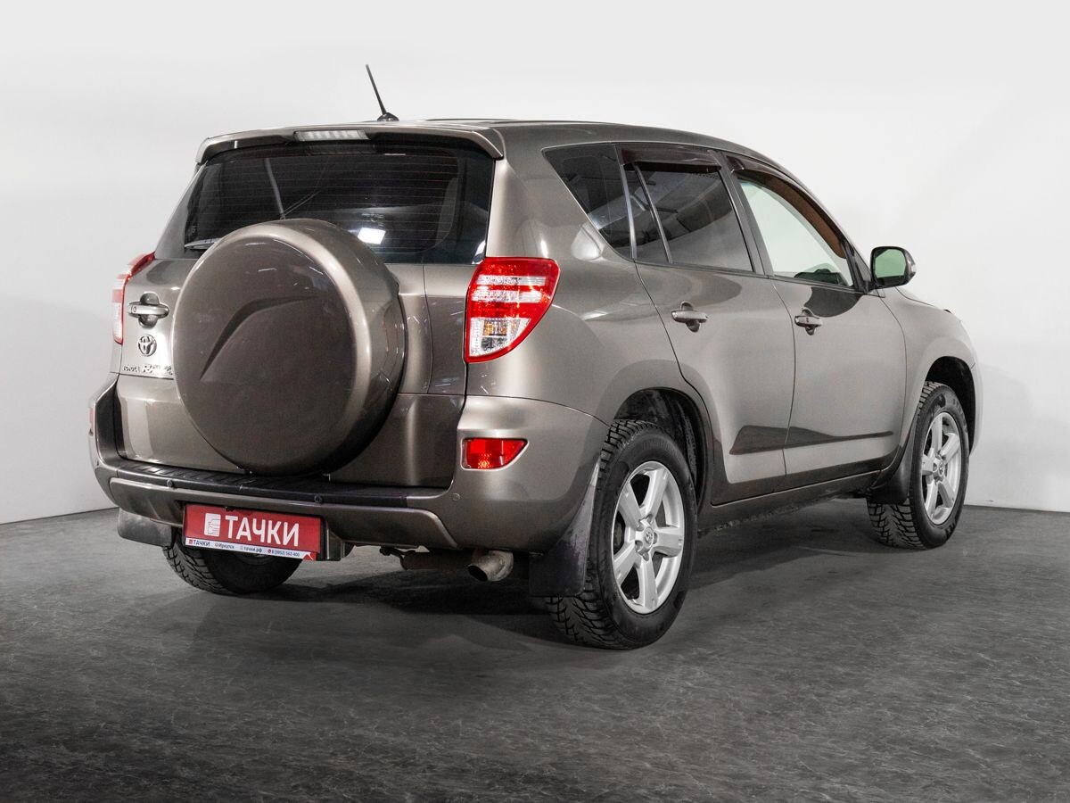 Toyota RAV4 2010 - фото автомобиля