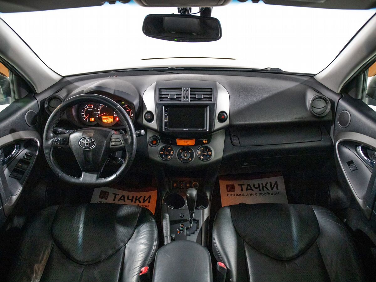 Toyota RAV4 2010 - фото автомобиля