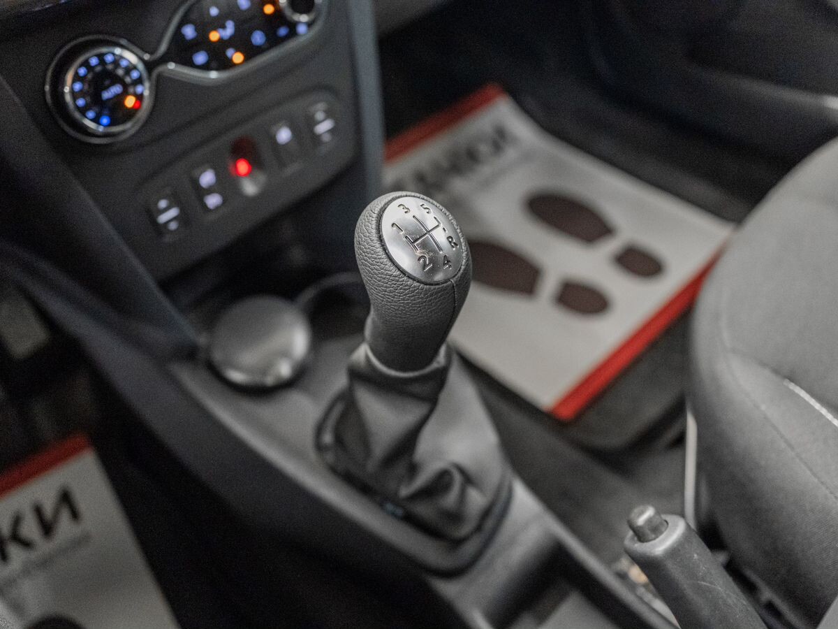 Renault Sandero 2014 - фото автомобиля