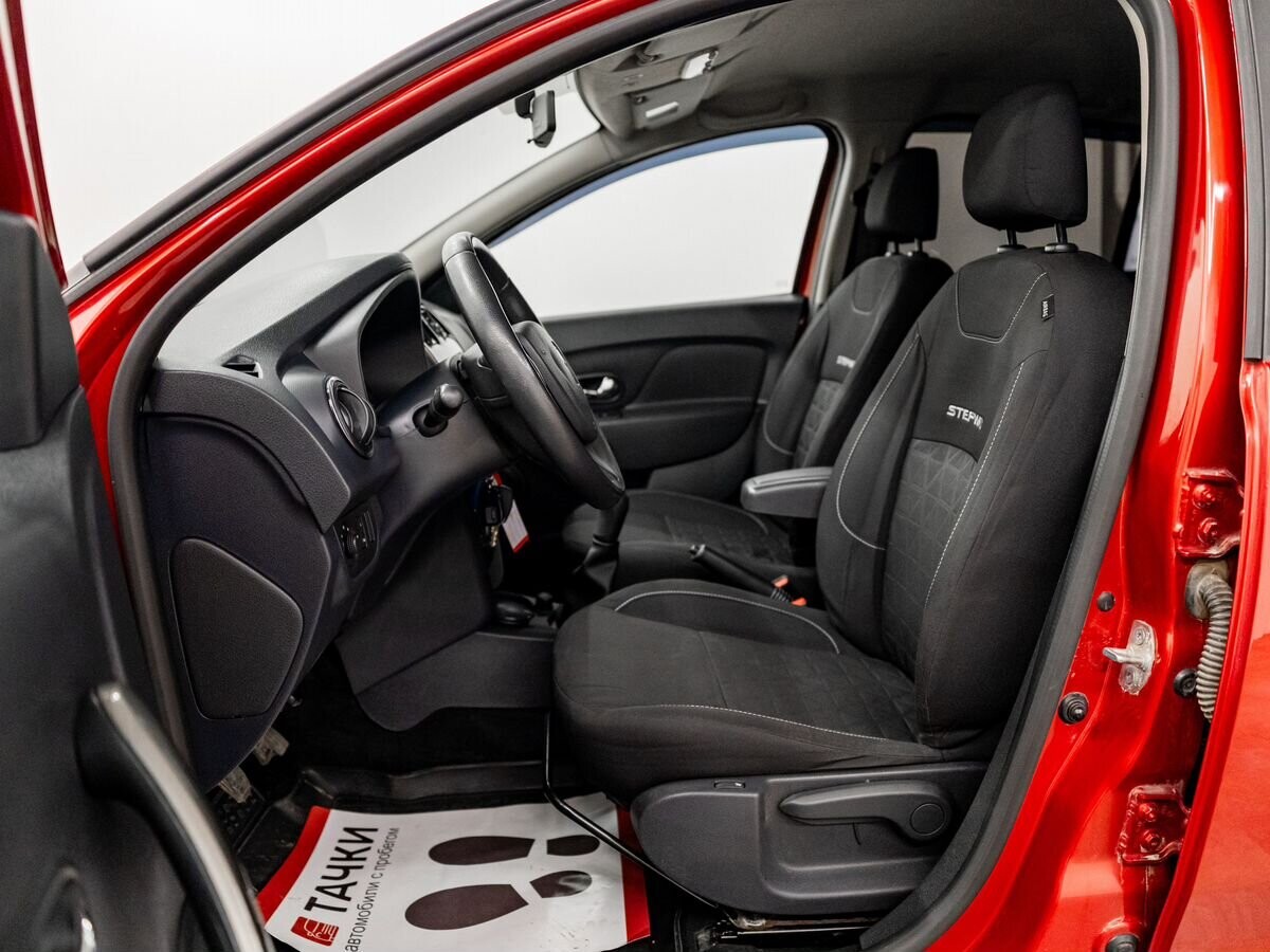 Renault Sandero 2014 - фото автомобиля