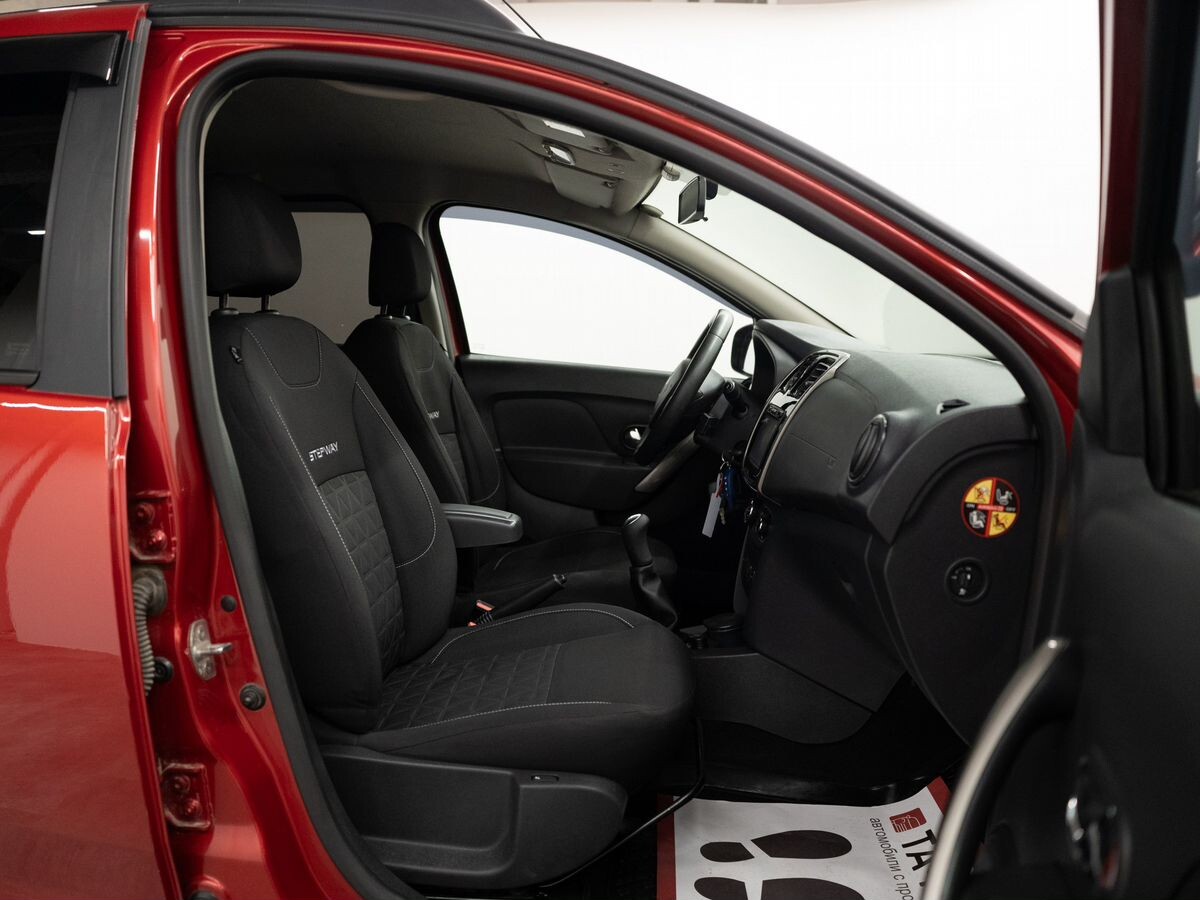 Renault Sandero 2014 - фото автомобиля