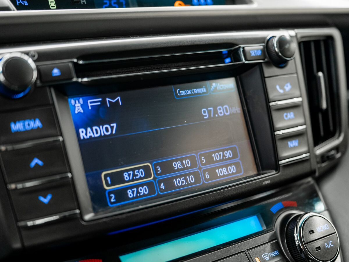 Toyota RAV4 2013 - фото автомобиля