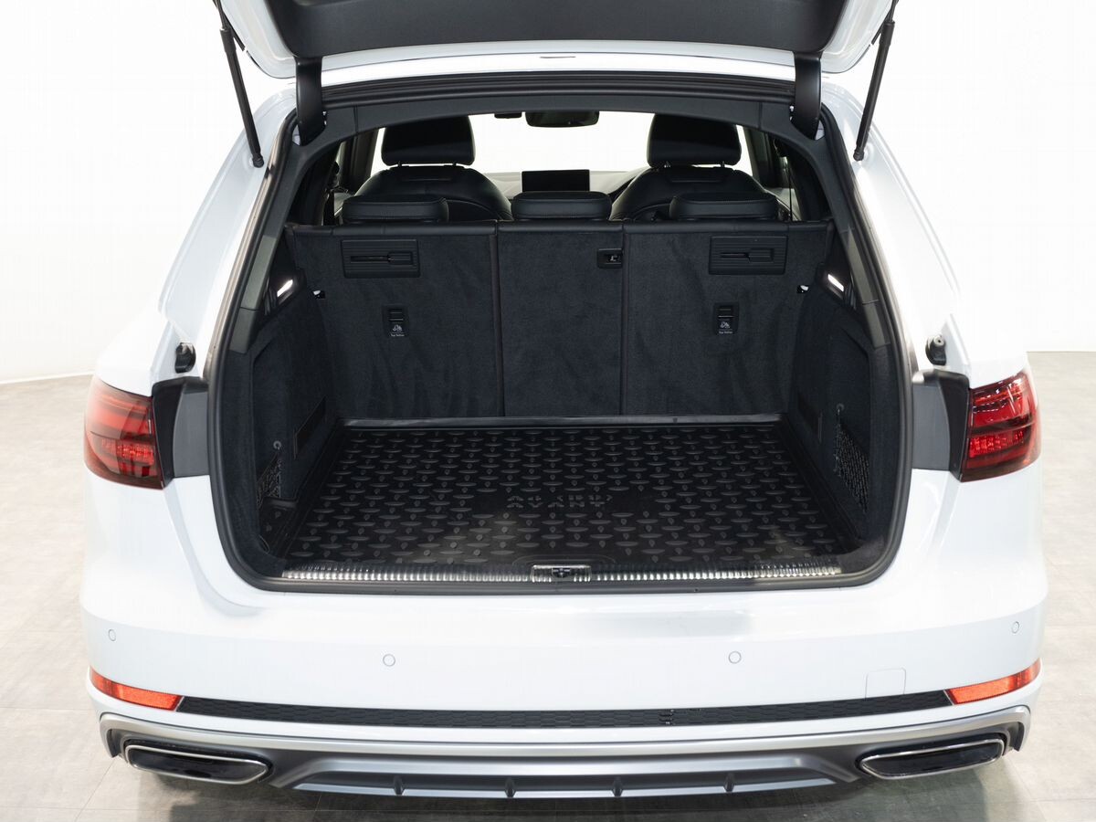 Audi A4 2018 - фото автомобиля