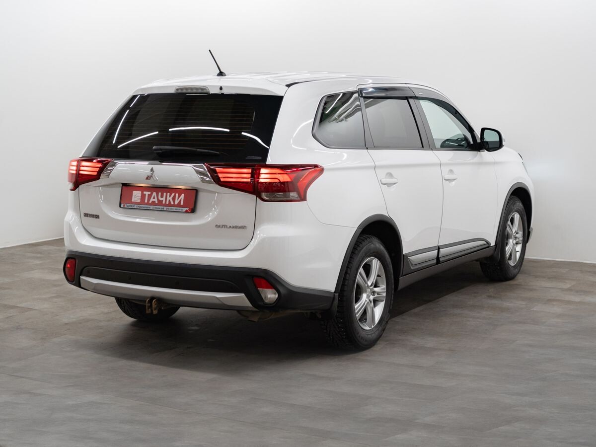 Mitsubishi Outlander 2015 - фото автомобиля