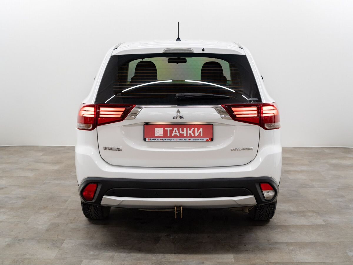 Mitsubishi Outlander 2015 - фото автомобиля