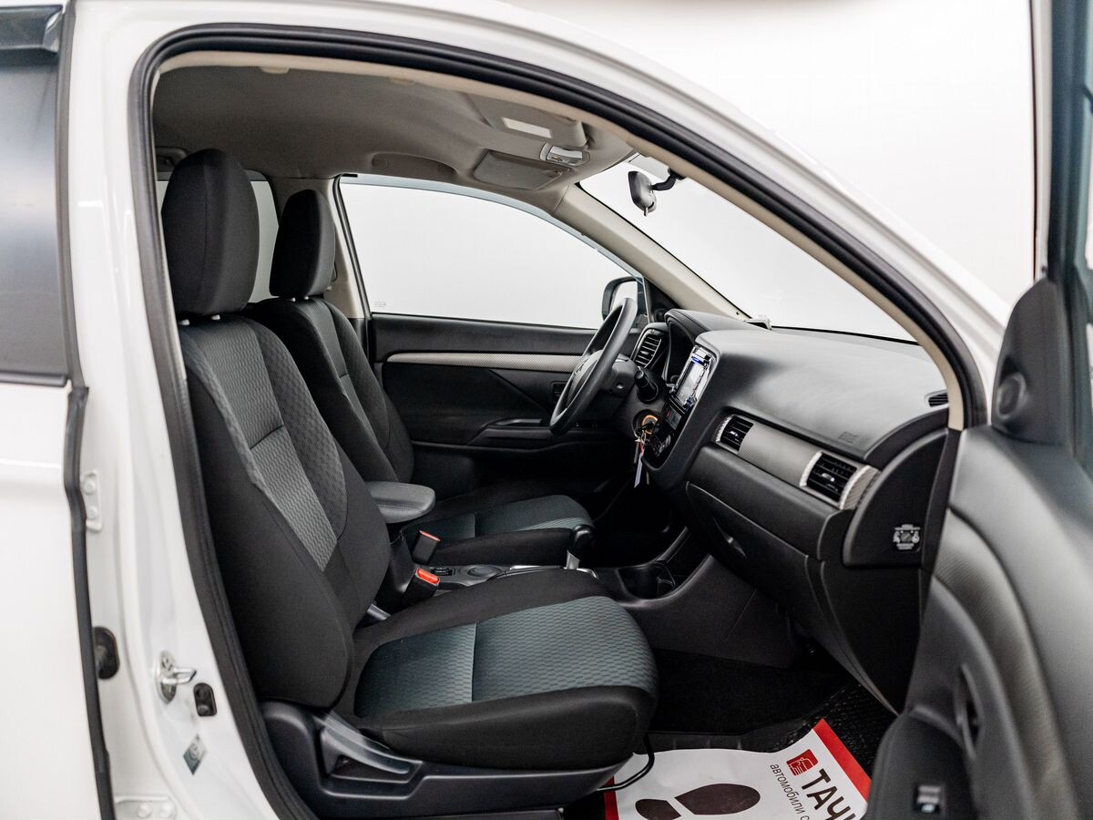 Mitsubishi Outlander 2015 - фото автомобиля