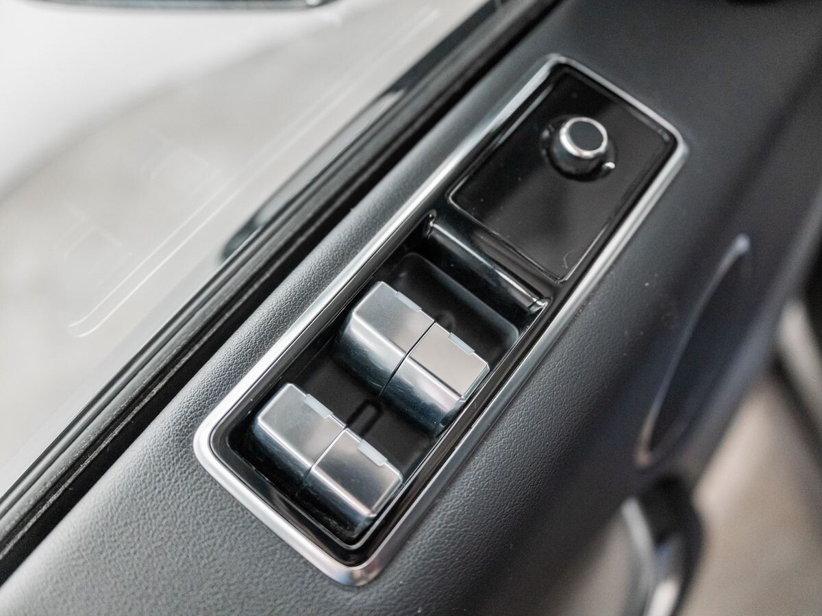 Land Rover Range Rover Sport 2018 - фото автомобиля