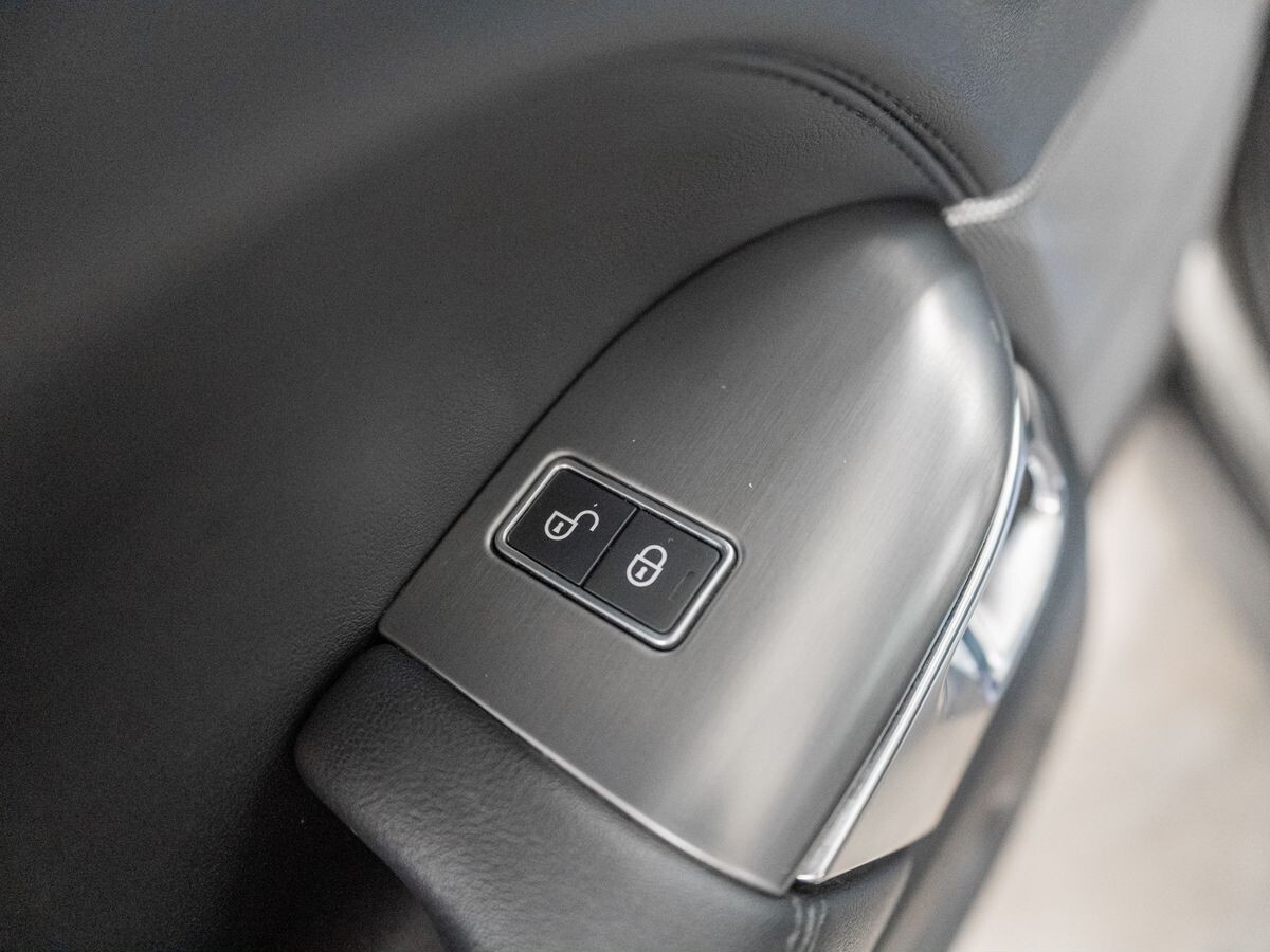 Land Rover Range Rover Sport 2018 - фото автомобиля