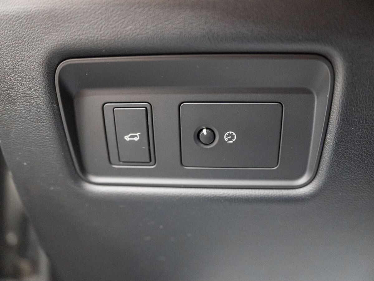 Land Rover Range Rover Sport 2018 - фото автомобиля