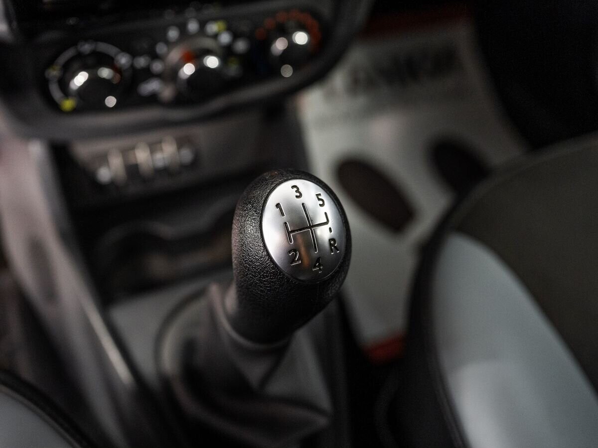 Lada (ВАЗ) Largus 2021 - фото автомобиля