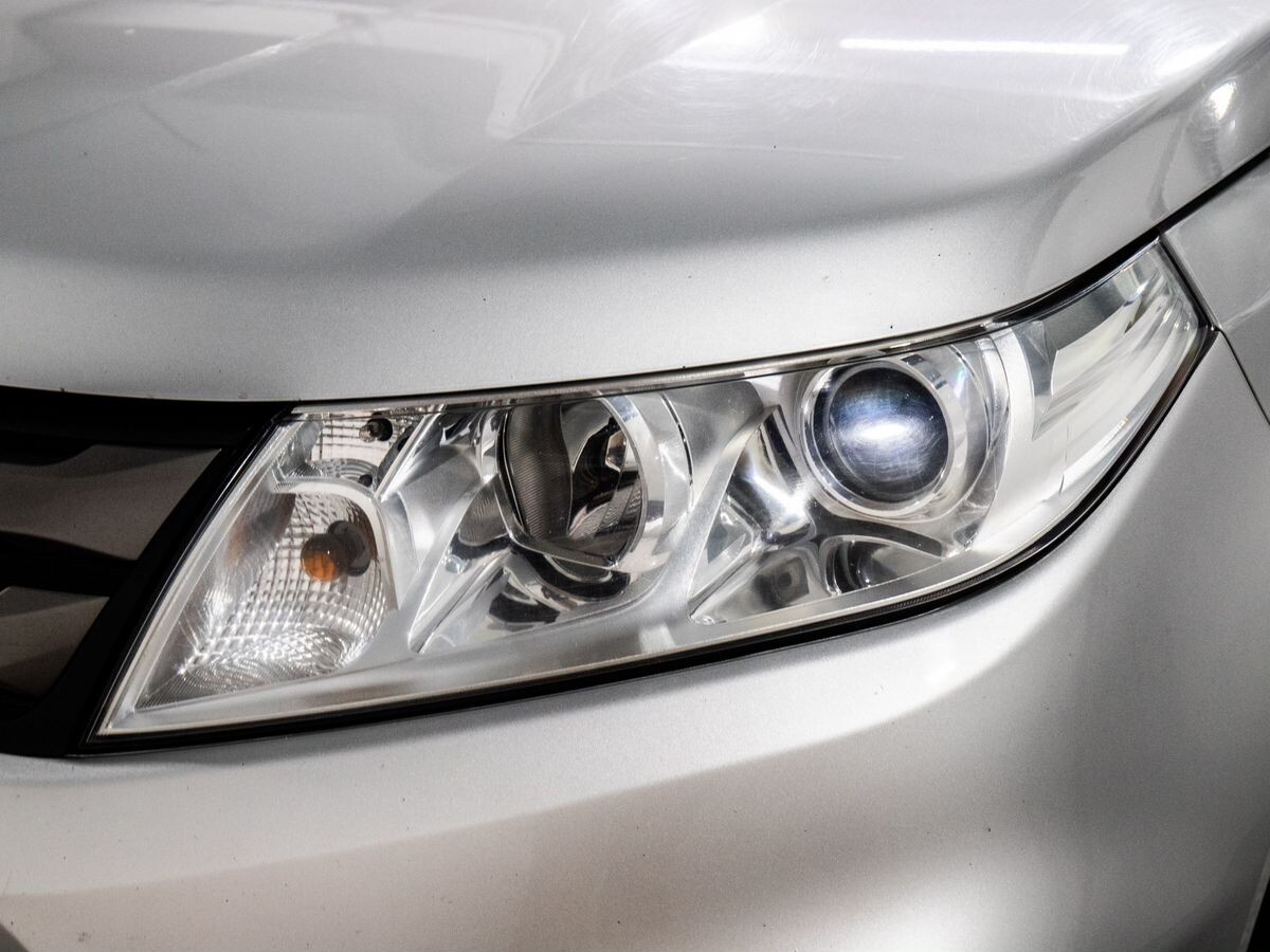 Suzuki Vitara 2018 - фото автомобиля