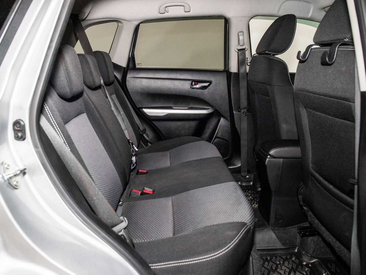 Suzuki Vitara 2018 - фото автомобиля