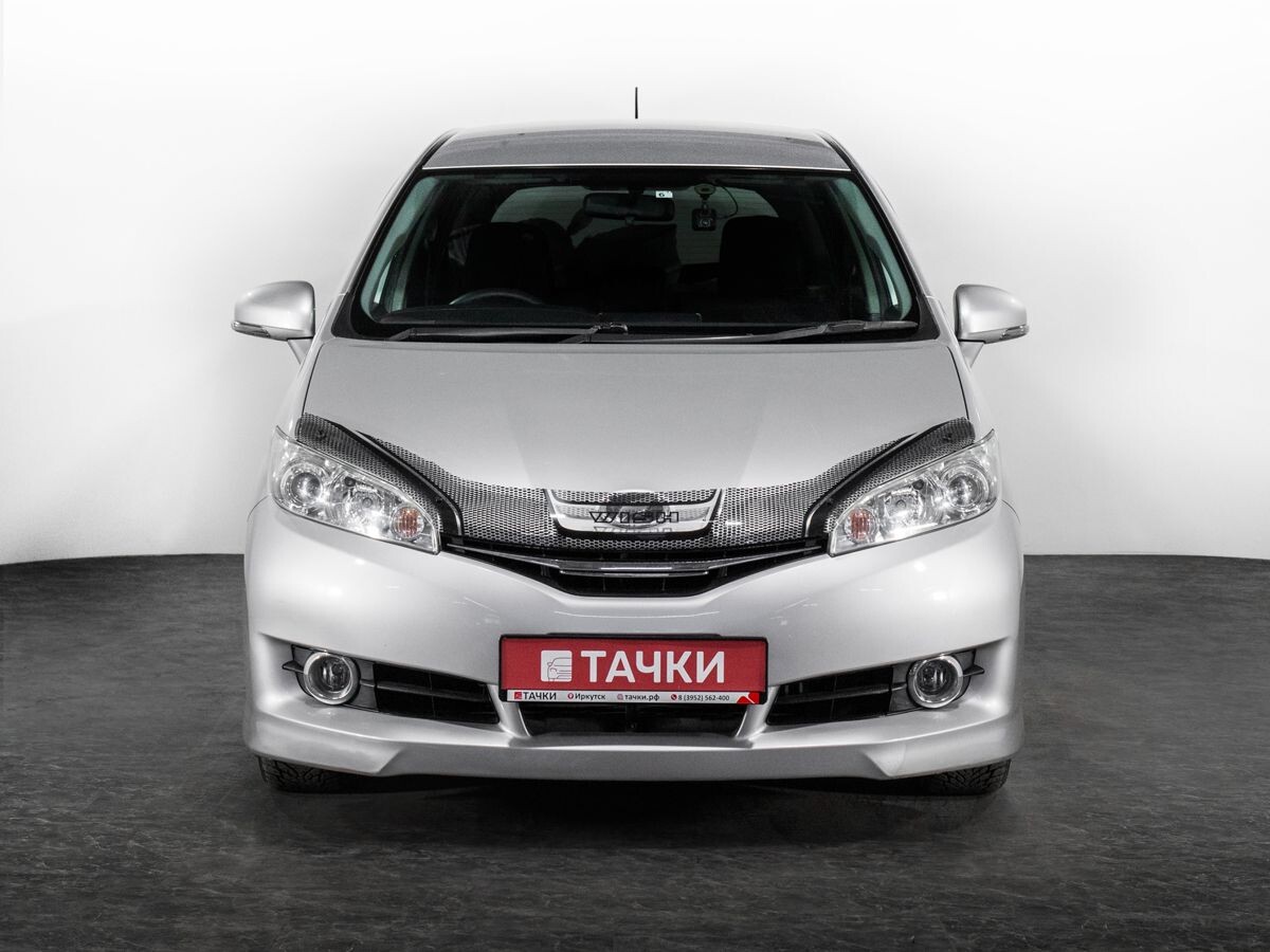 Toyota Wish 2017 - фото автомобиля