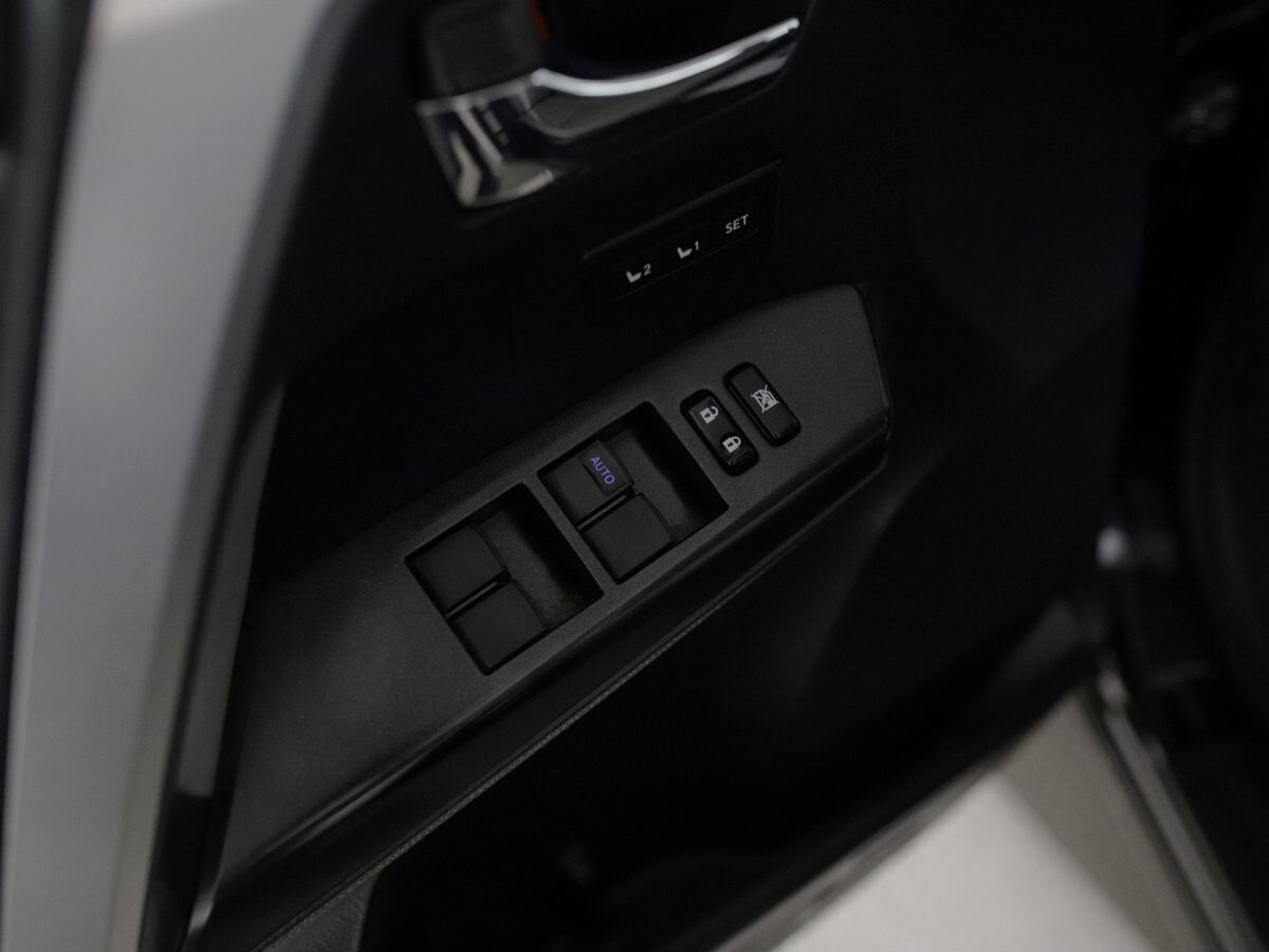 Toyota RAV4 2017 - фото автомобиля