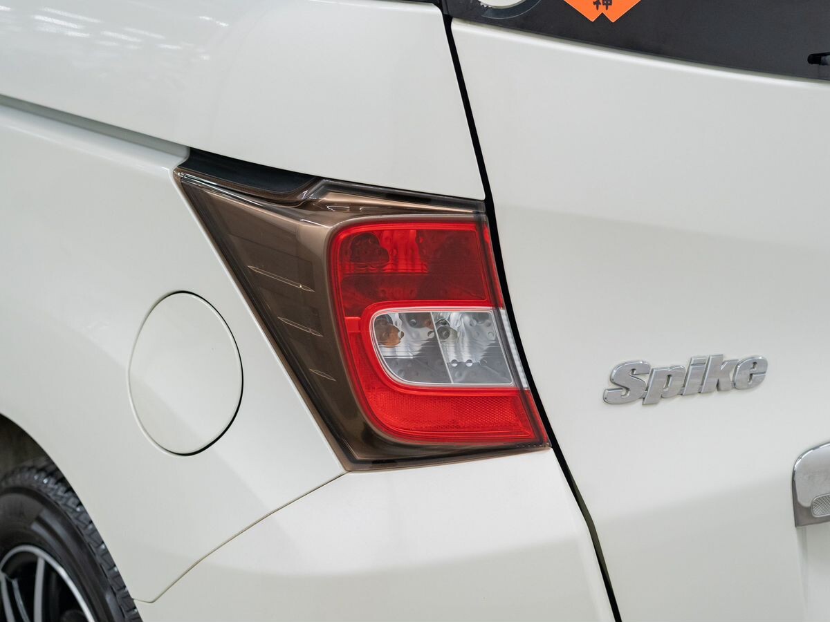 Honda Freed 2010 - фото автомобиля