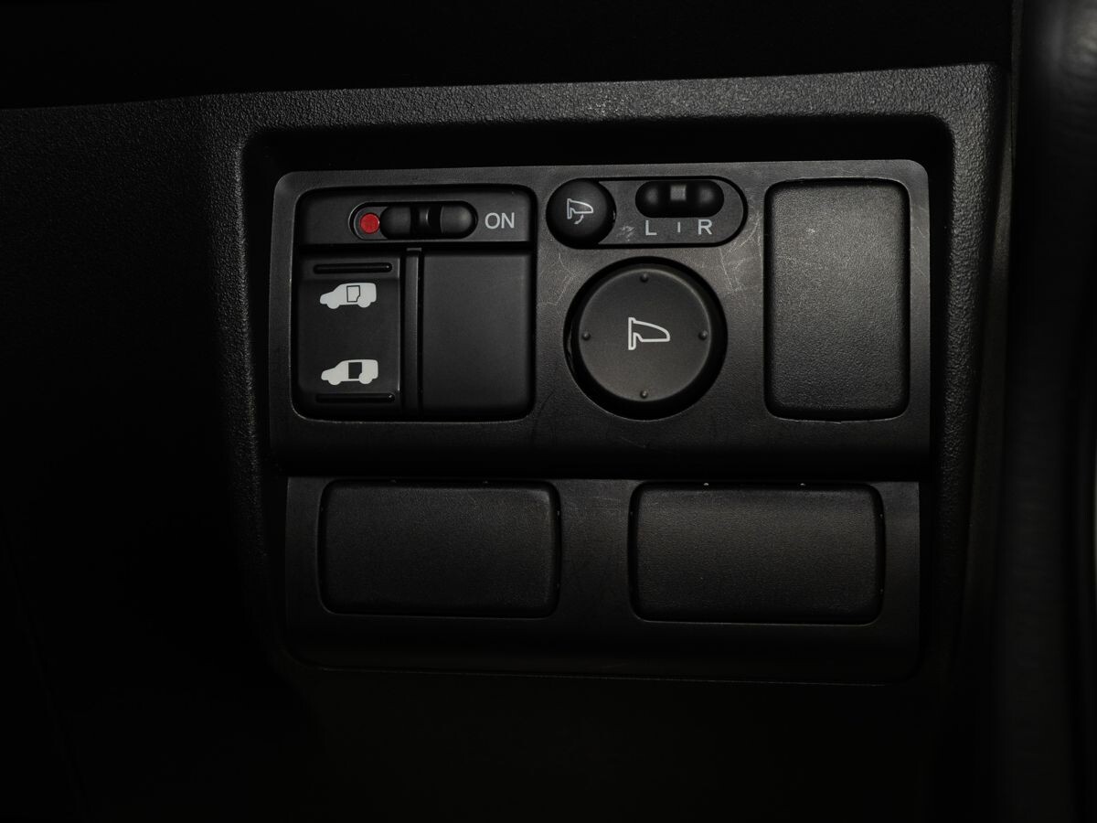 Honda Freed 2010 - фото автомобиля