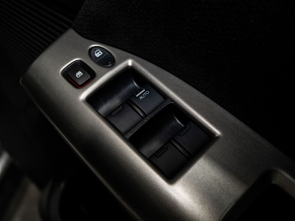 Honda Freed 2010 - фото автомобиля