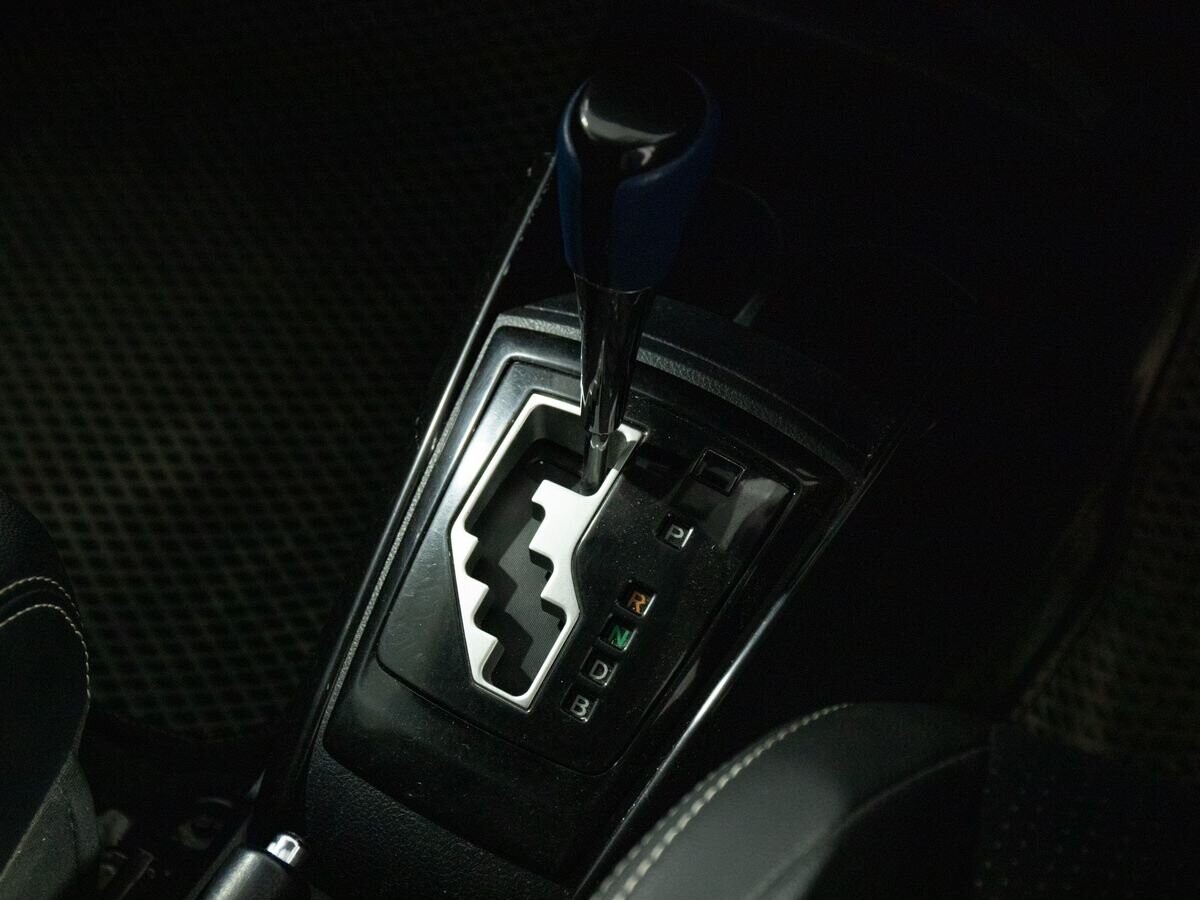 Toyota Corolla 2014 - фото автомобиля