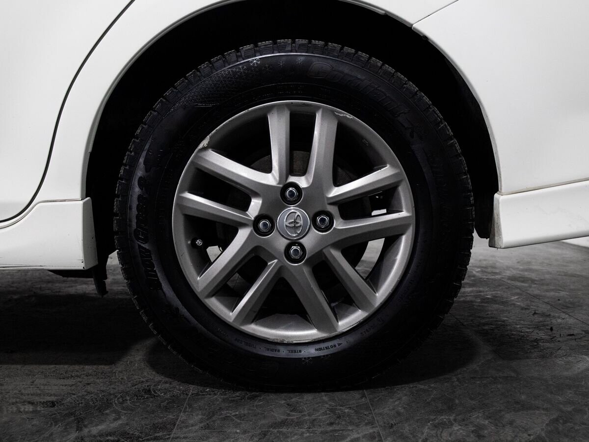 Toyota Corolla 2014 - фото автомобиля