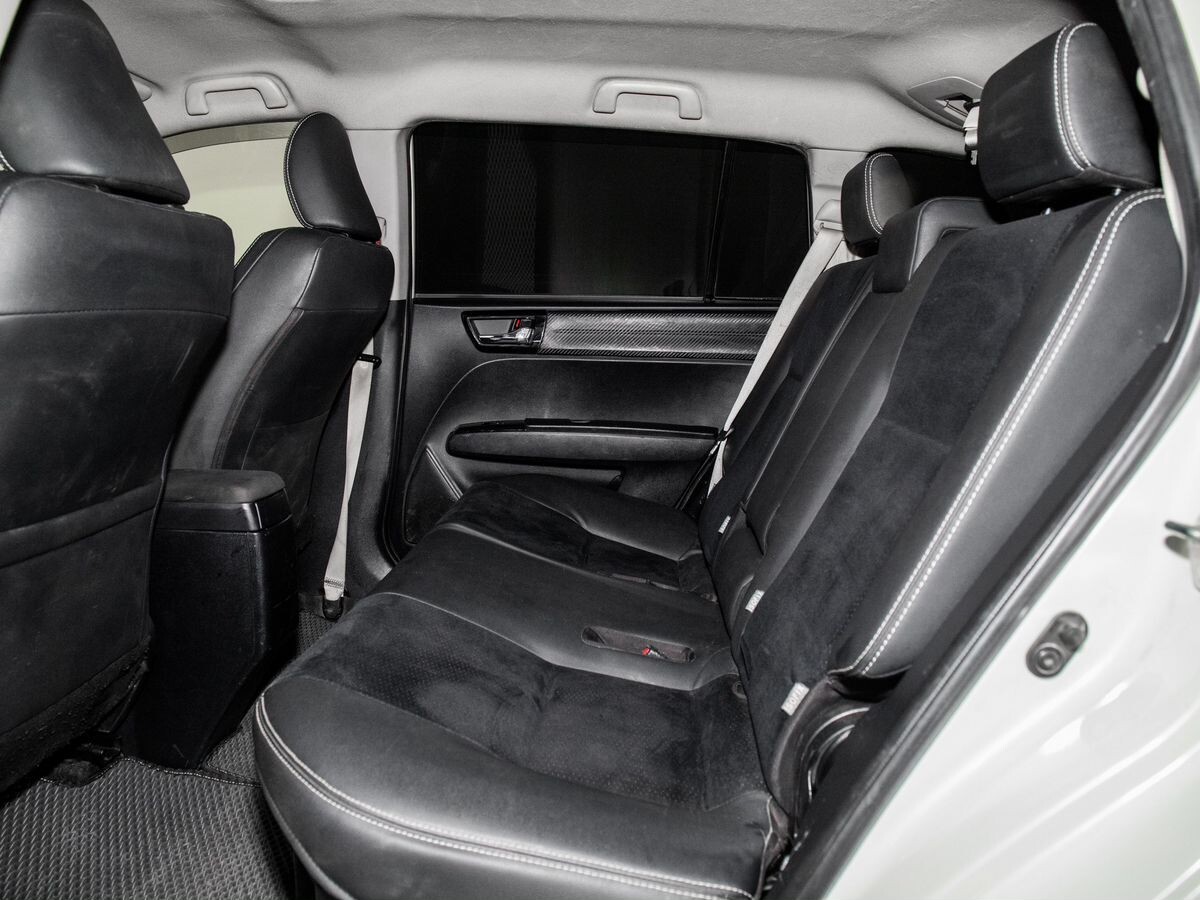 Toyota Corolla 2014 - фото автомобиля