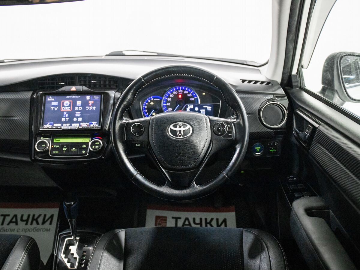 Toyota Corolla 2014 - фото автомобиля