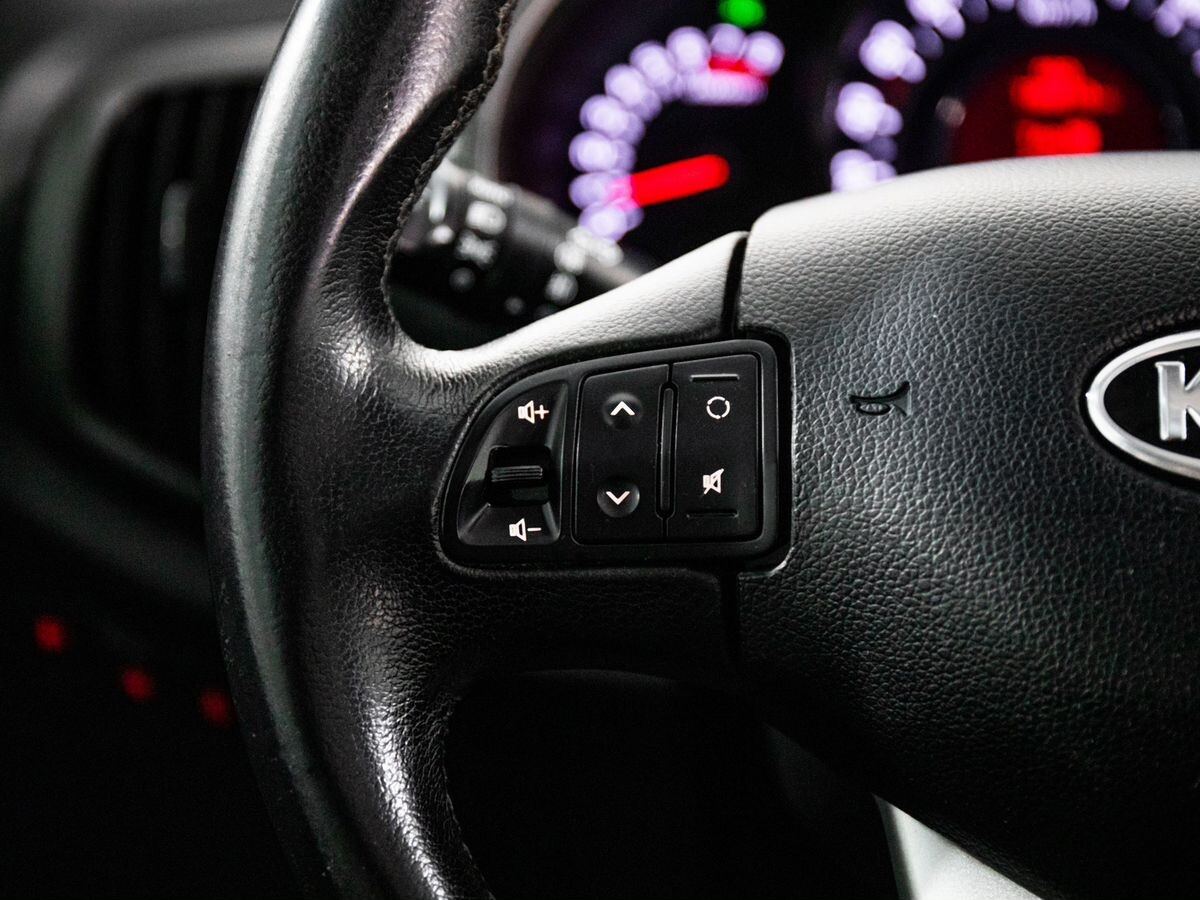 Kia Sportage 2012 - фото автомобиля