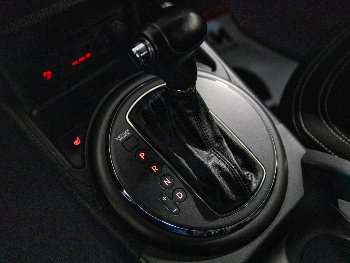 Kia Sportage 2012 - фото автомобиля