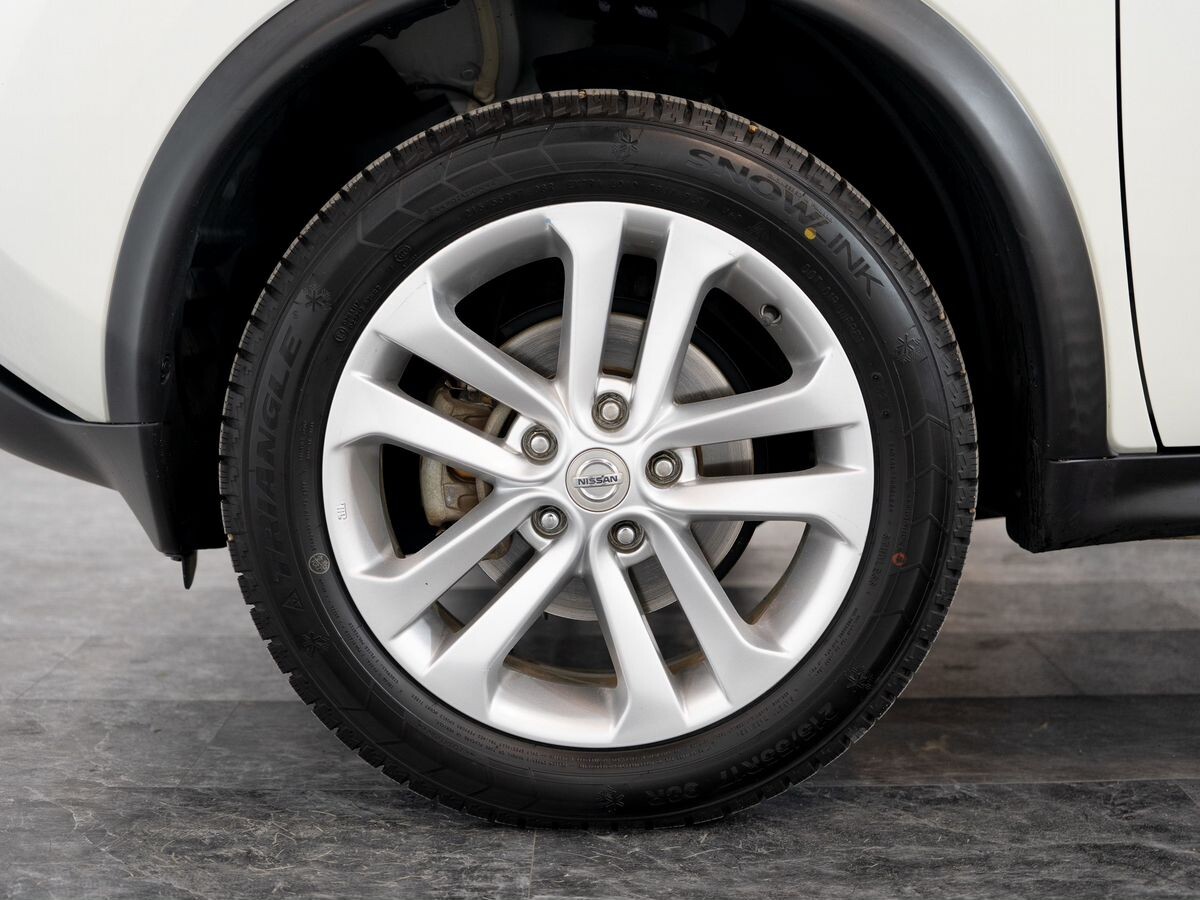 Nissan Juke 2012 - фото автомобиля