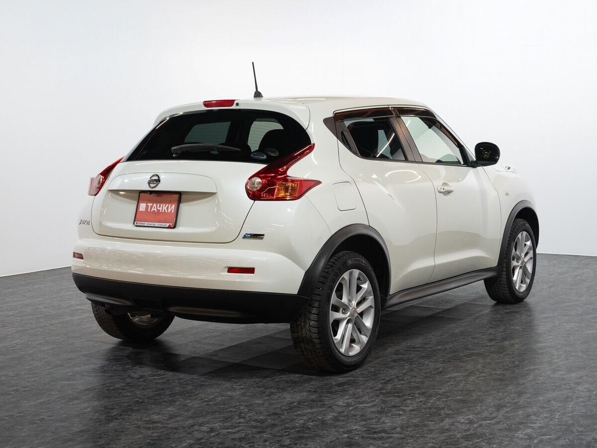 Nissan Juke 2012 - фото автомобиля