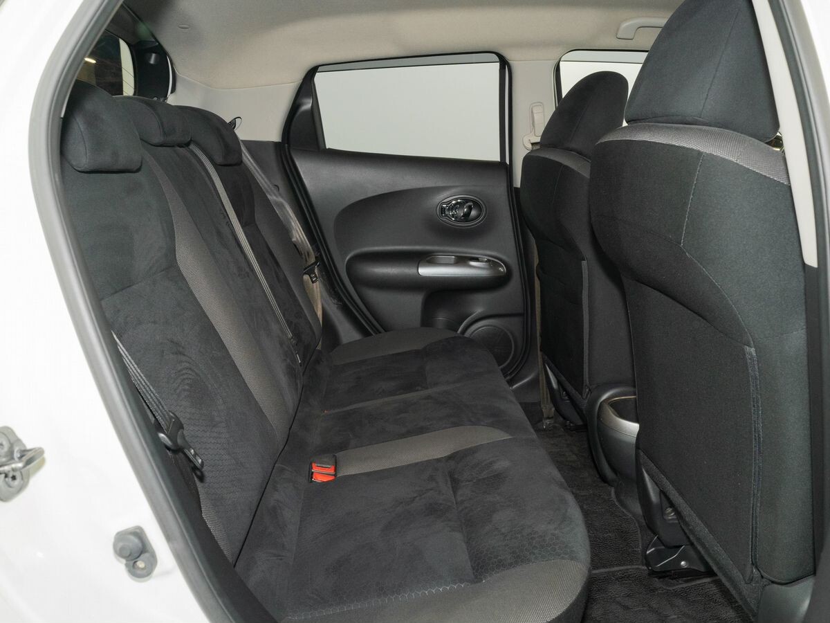 Nissan Juke 2012 - фото автомобиля