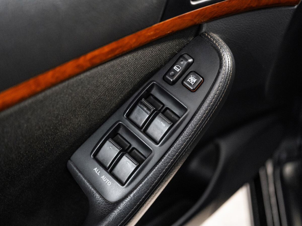 Toyota Avensis 2008 - фото автомобиля