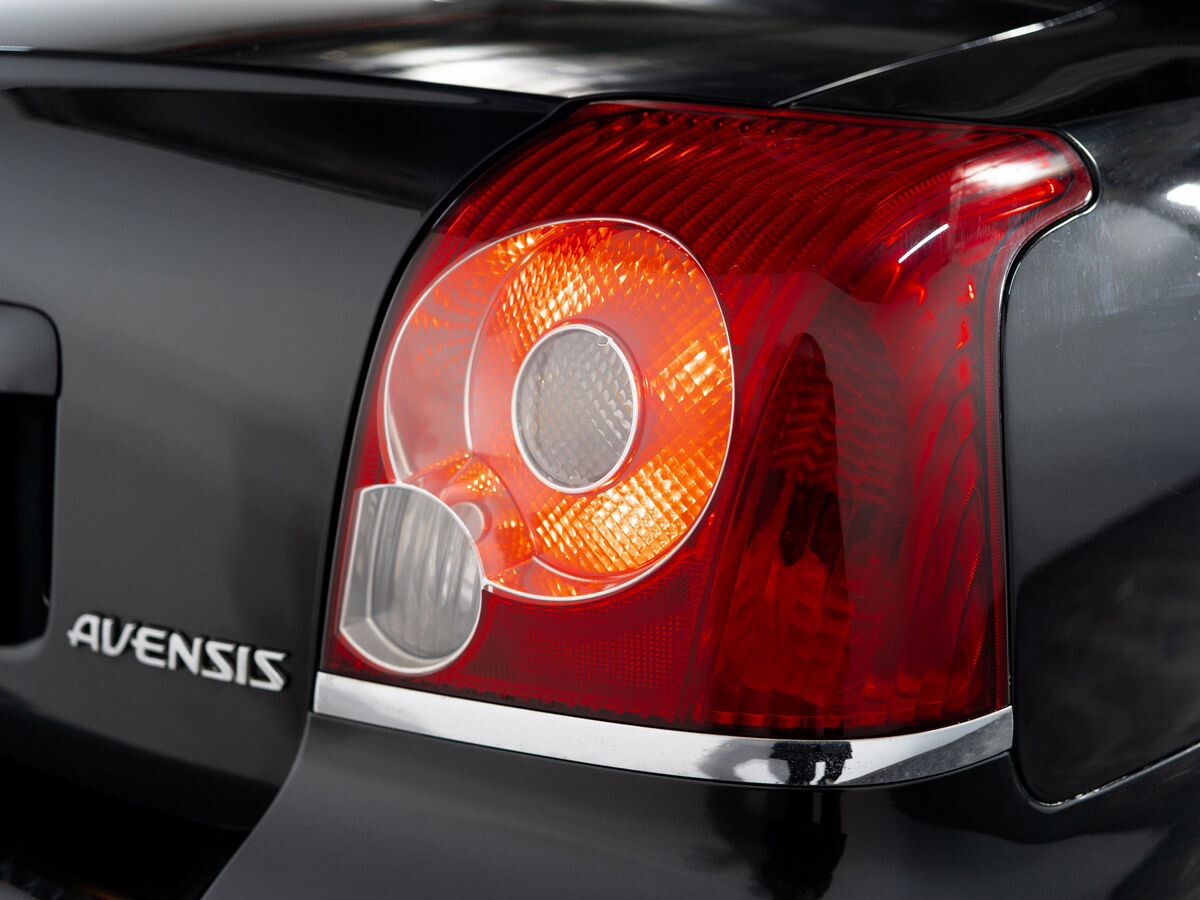 Toyota Avensis 2008 - фото автомобиля