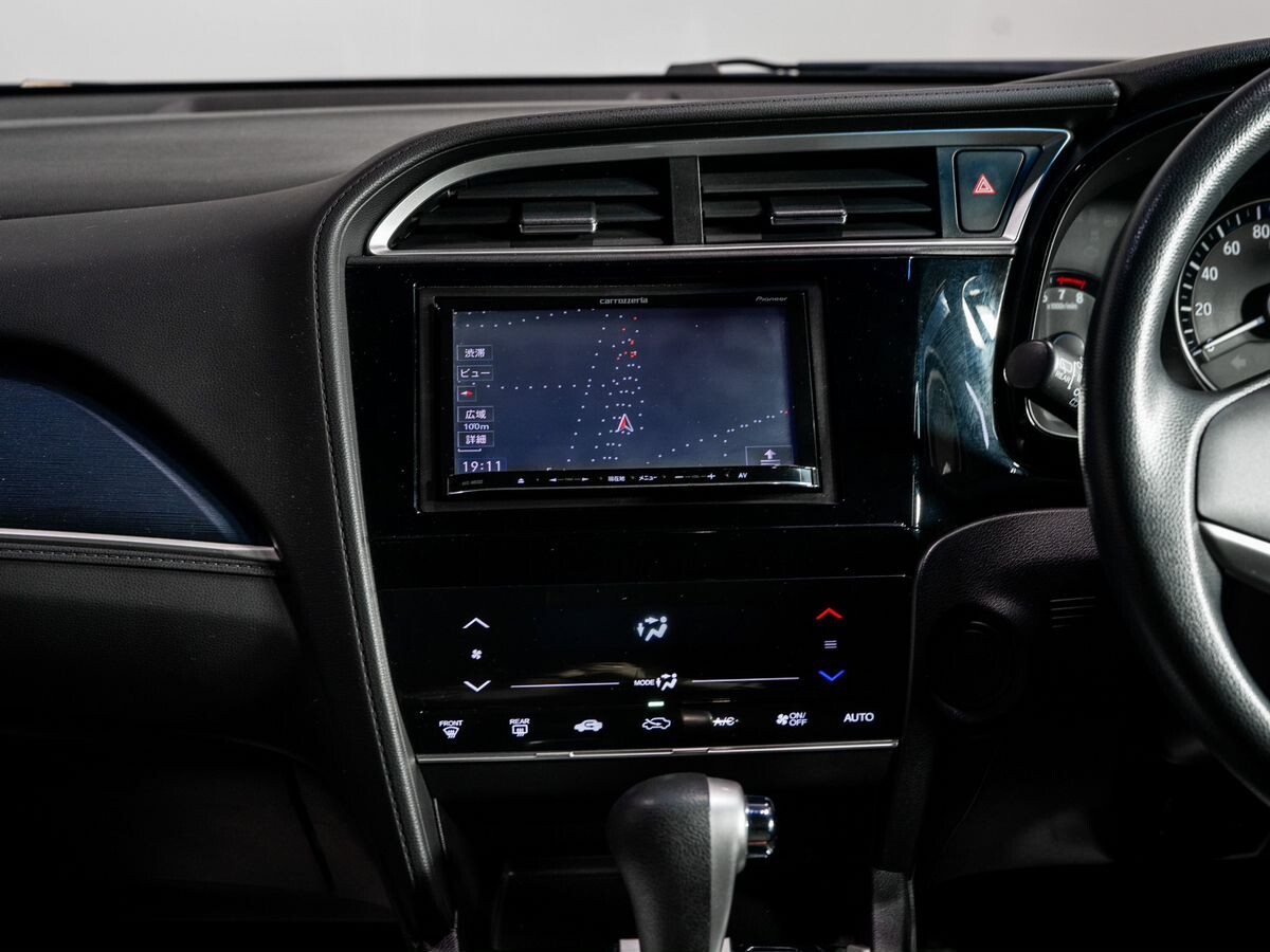 Honda Shuttle 2015 - фото автомобиля