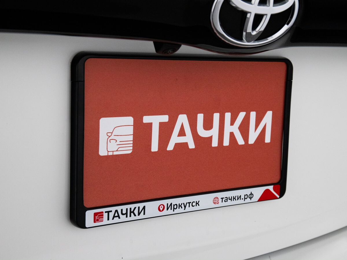 Toyota Yaris 2021 - фото автомобиля