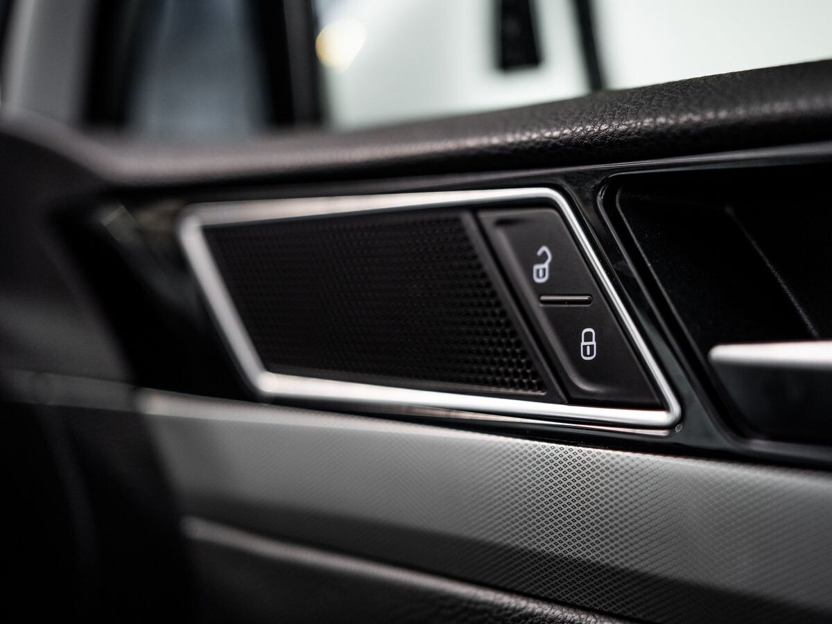 Volkswagen Passat 2015 - фото автомобиля