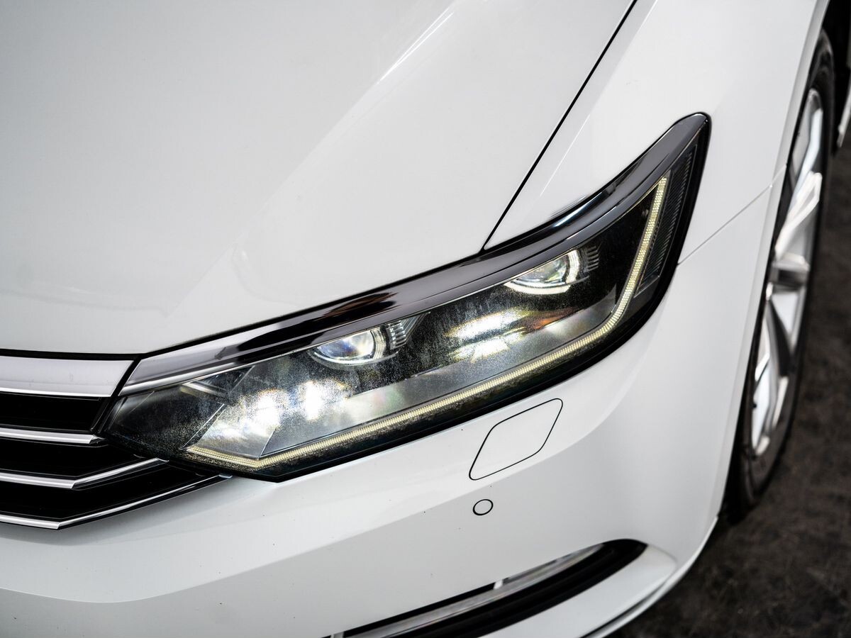 Volkswagen Passat 2015 - фото автомобиля