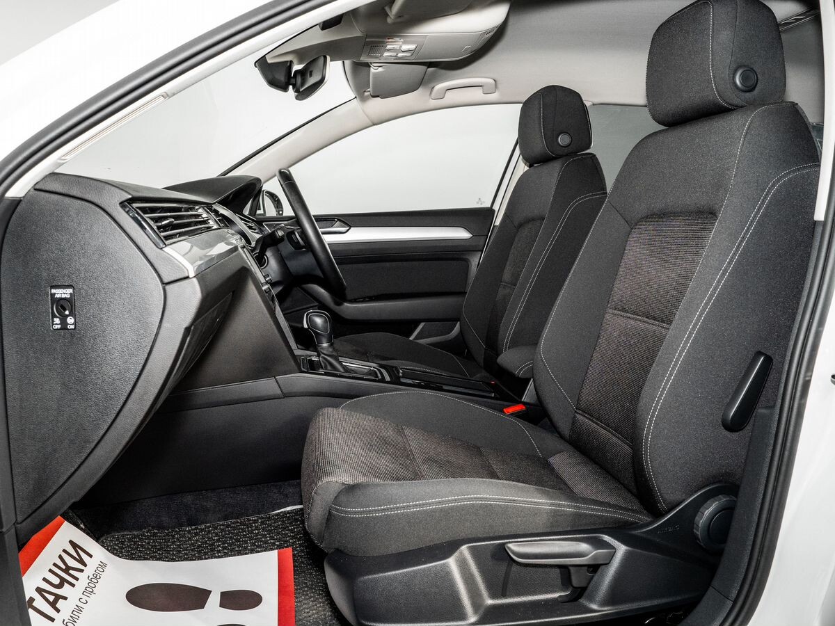 Volkswagen Passat 2015 - фото автомобиля