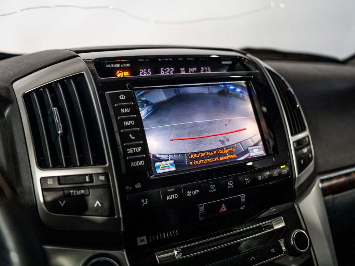 Toyota Land Cruiser 2013 - фото автомобиля