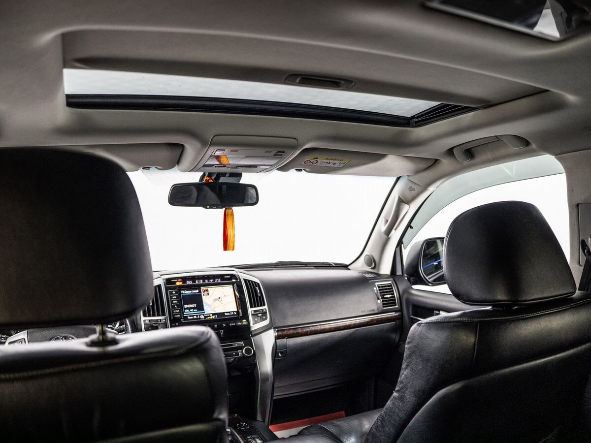 Toyota Land Cruiser 2013 - фото автомобиля