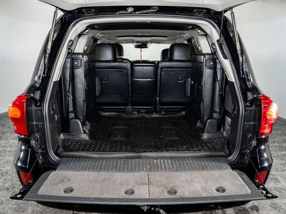 Toyota Land Cruiser 2013 - фото автомобиля