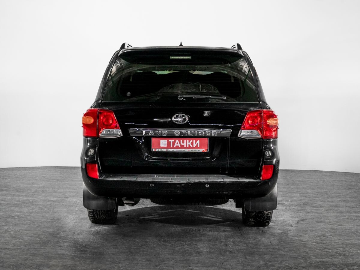 Toyota Land Cruiser 2013 - фото автомобиля