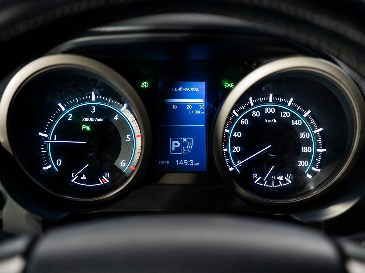 Toyota Land Cruiser Prado 2013 - фото автомобиля